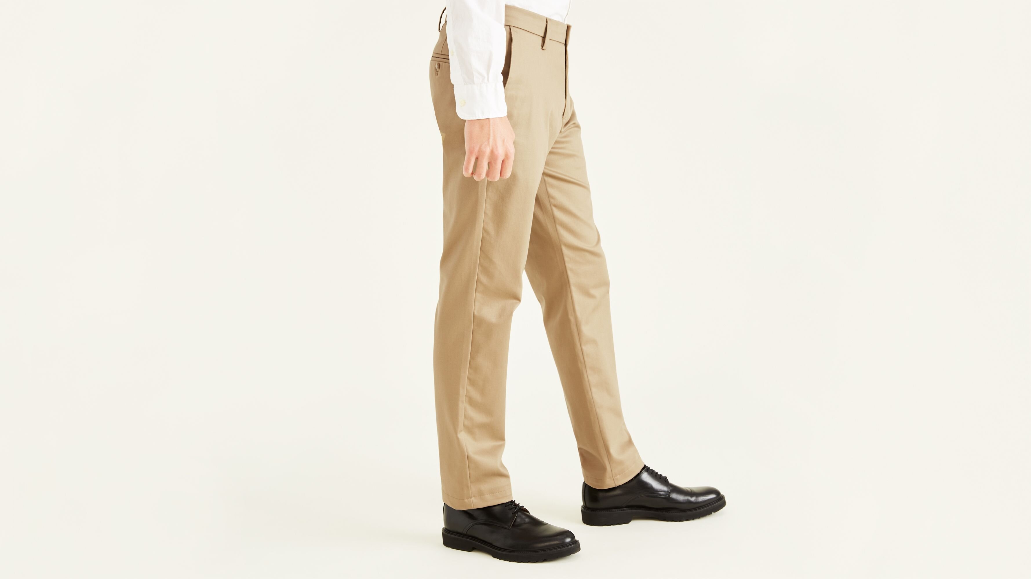 Signature Creaseless Bej Slim Fit Pantolon