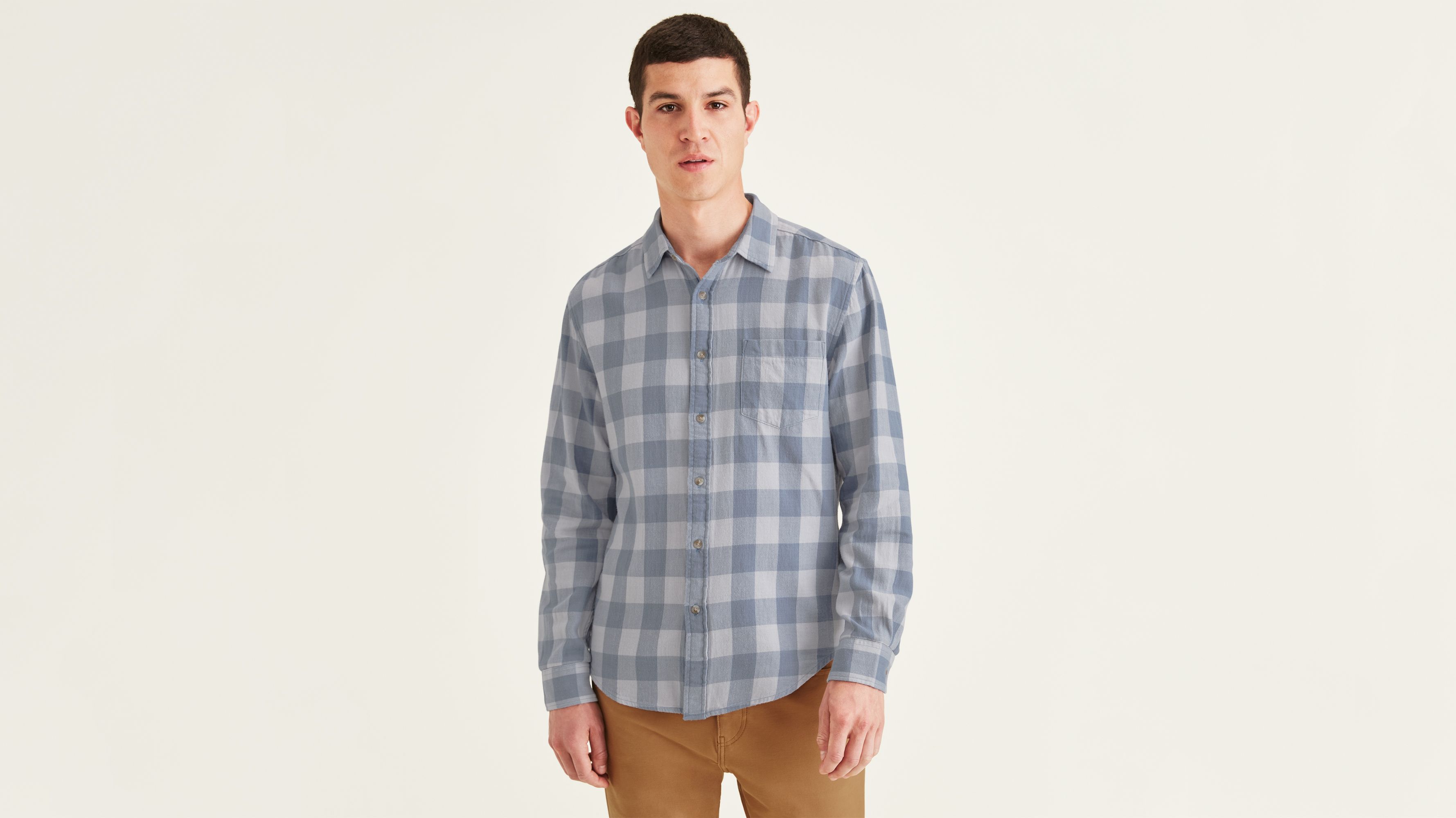 1 Pocket Unbuttoned Collar