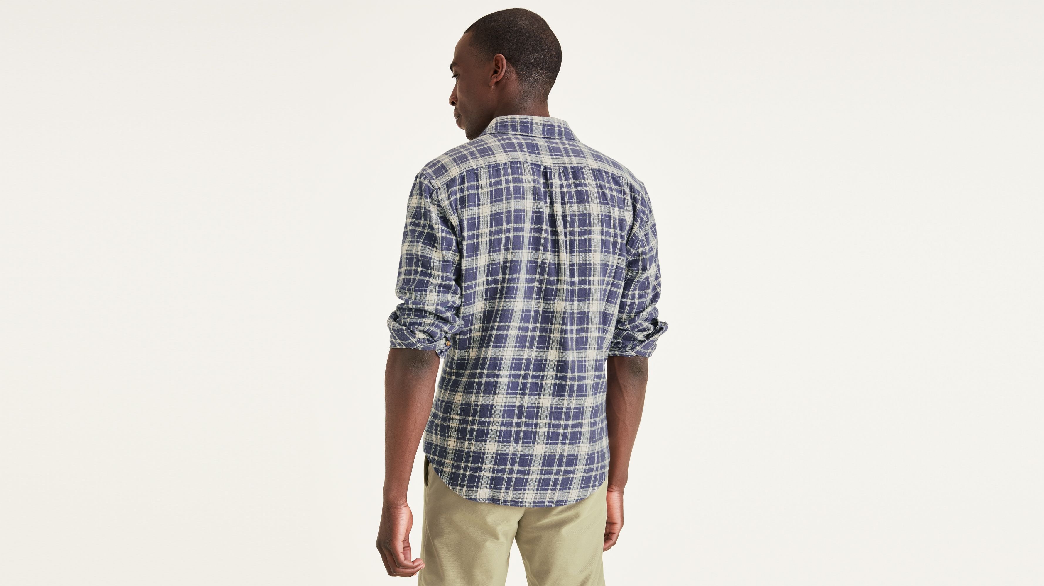 1 Pocket Unbuttoned Collar