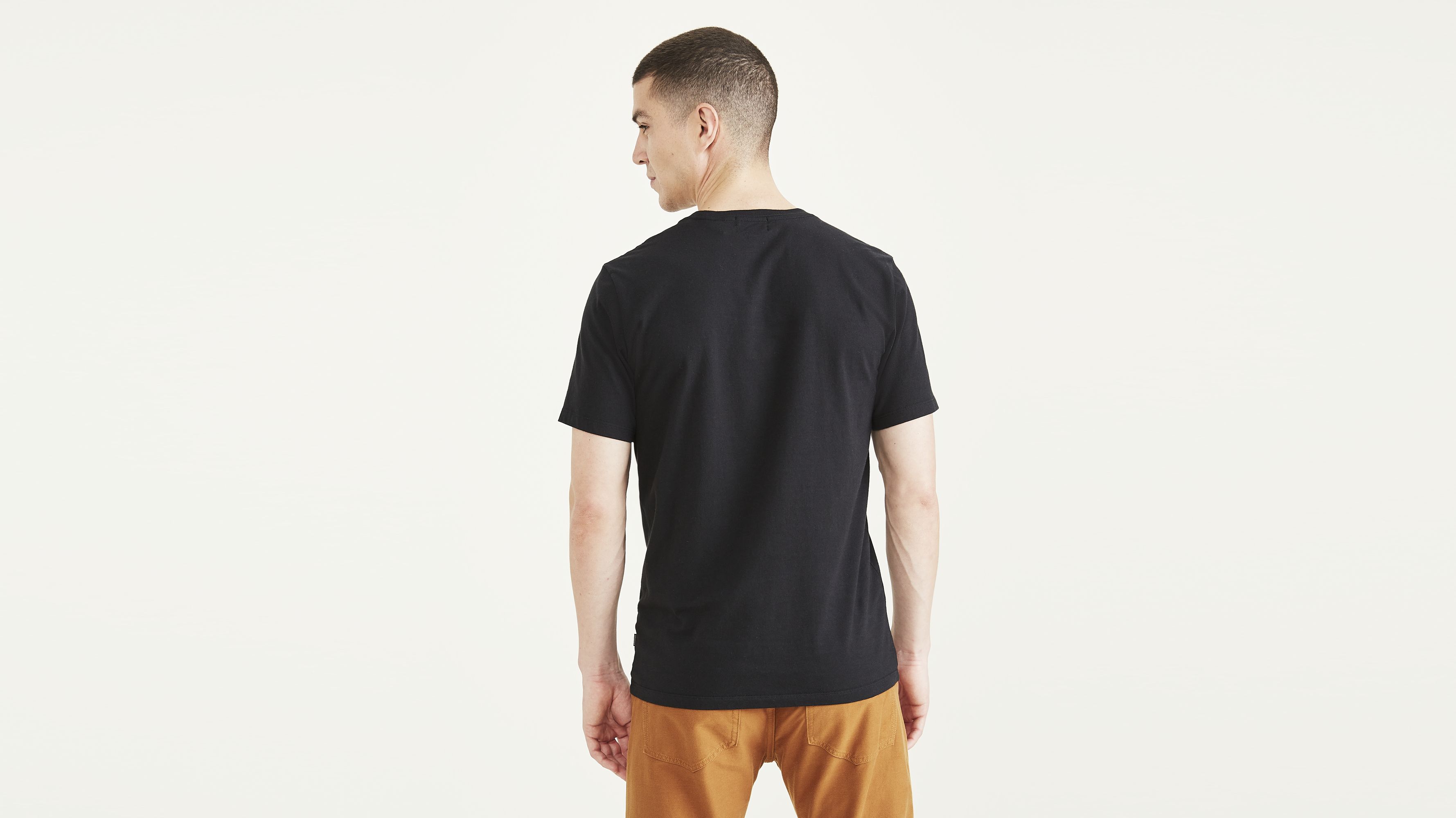 Yuvarlak Yaka Siyah Tişört