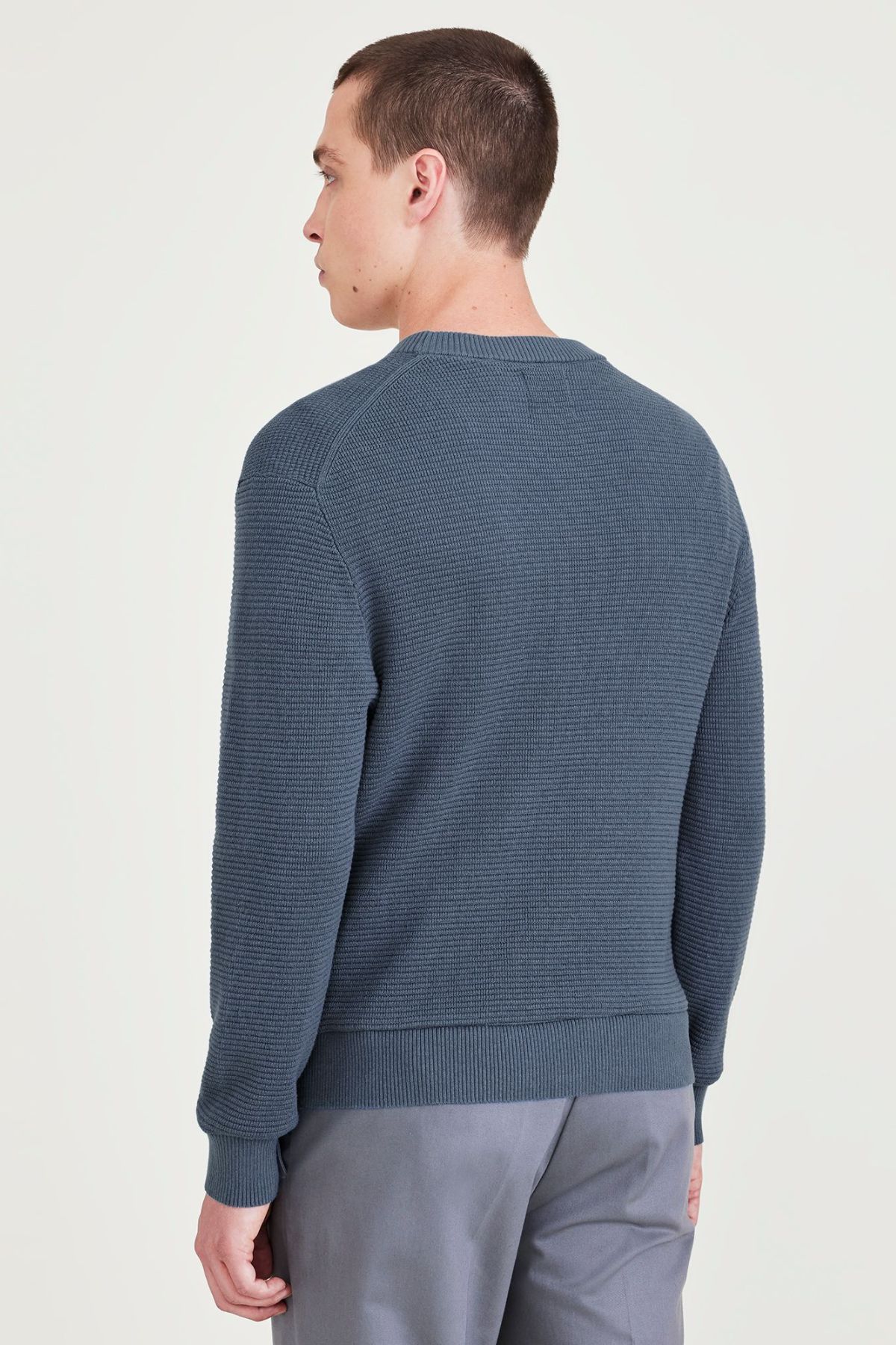 Yuvarlak Yaka Mavi Kazak