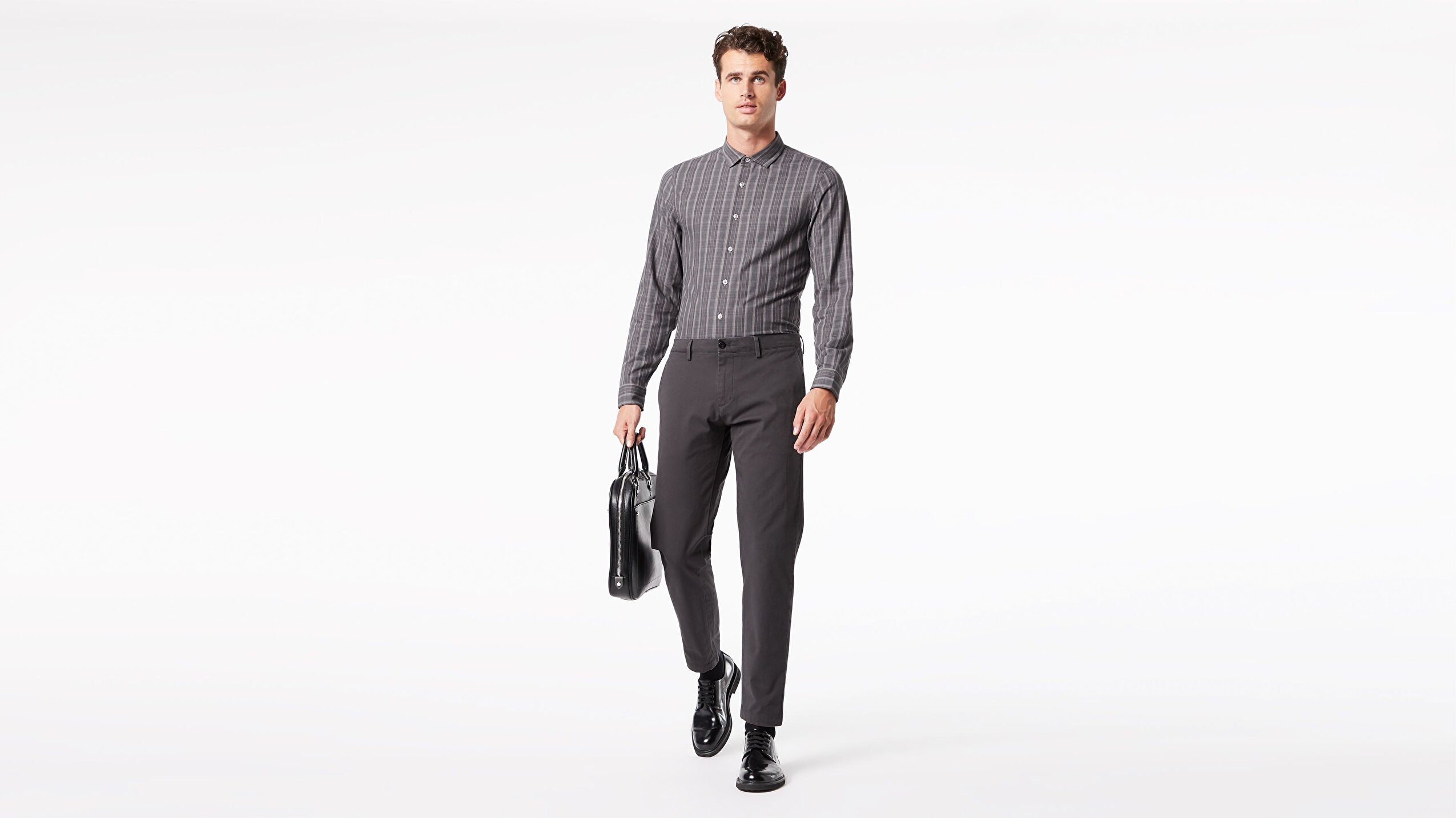 Alpha Chino, Tapered Fit