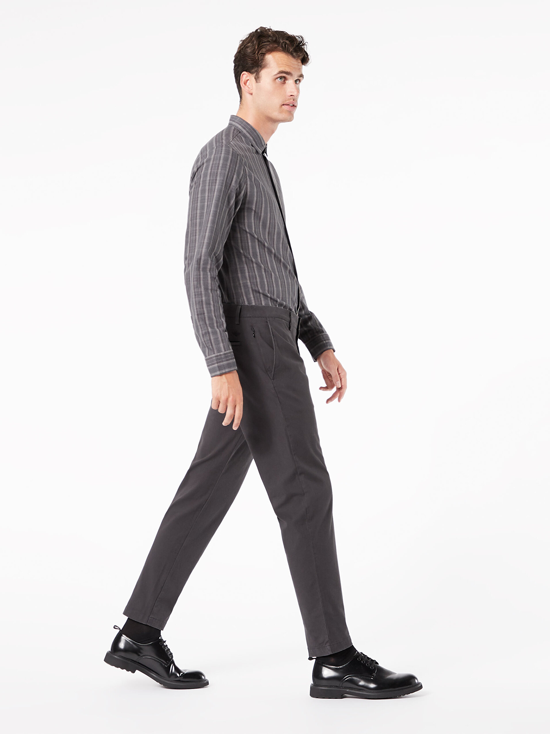 Alpha Chino, Tapered Fit