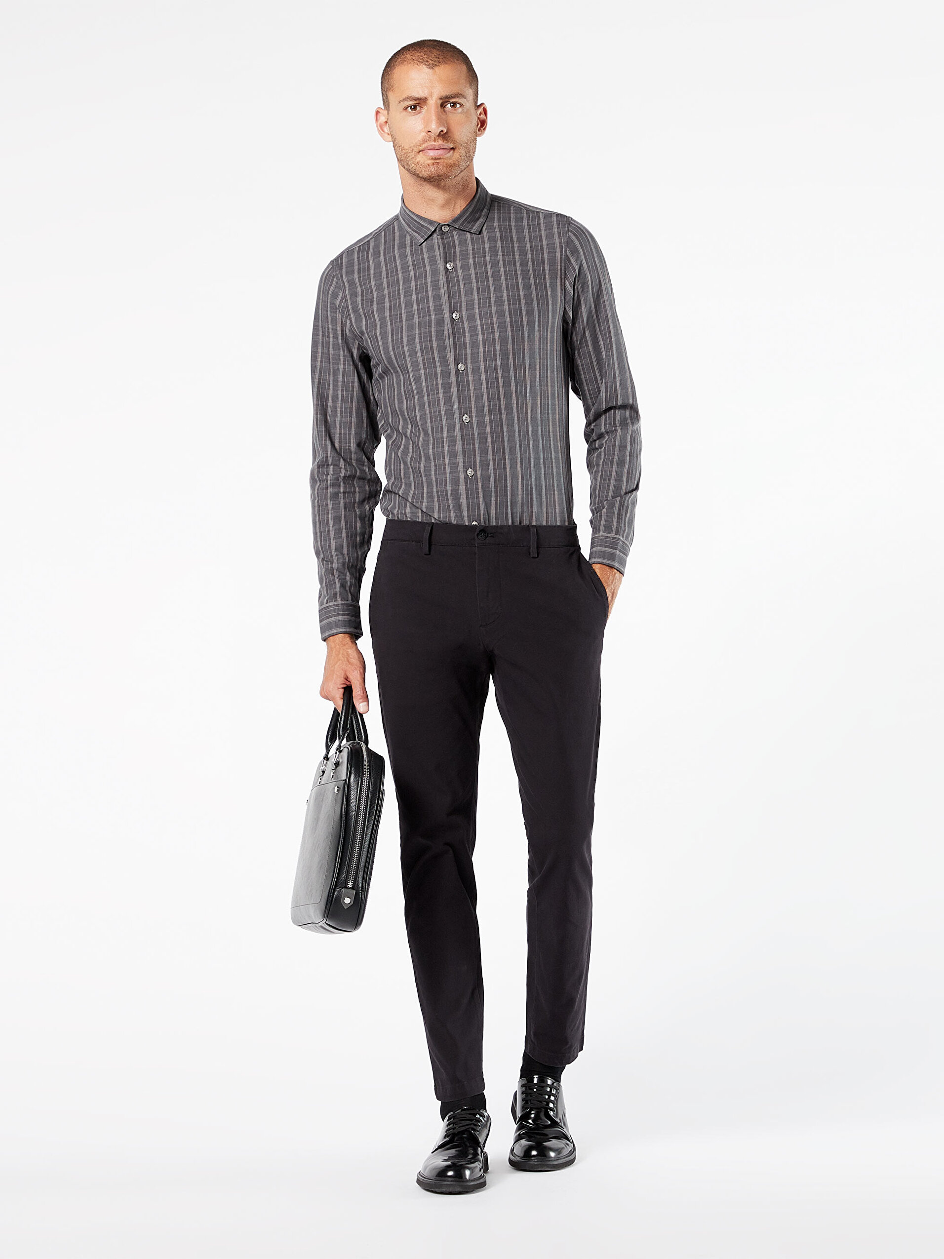 Alpha Chino, Tapered Fit