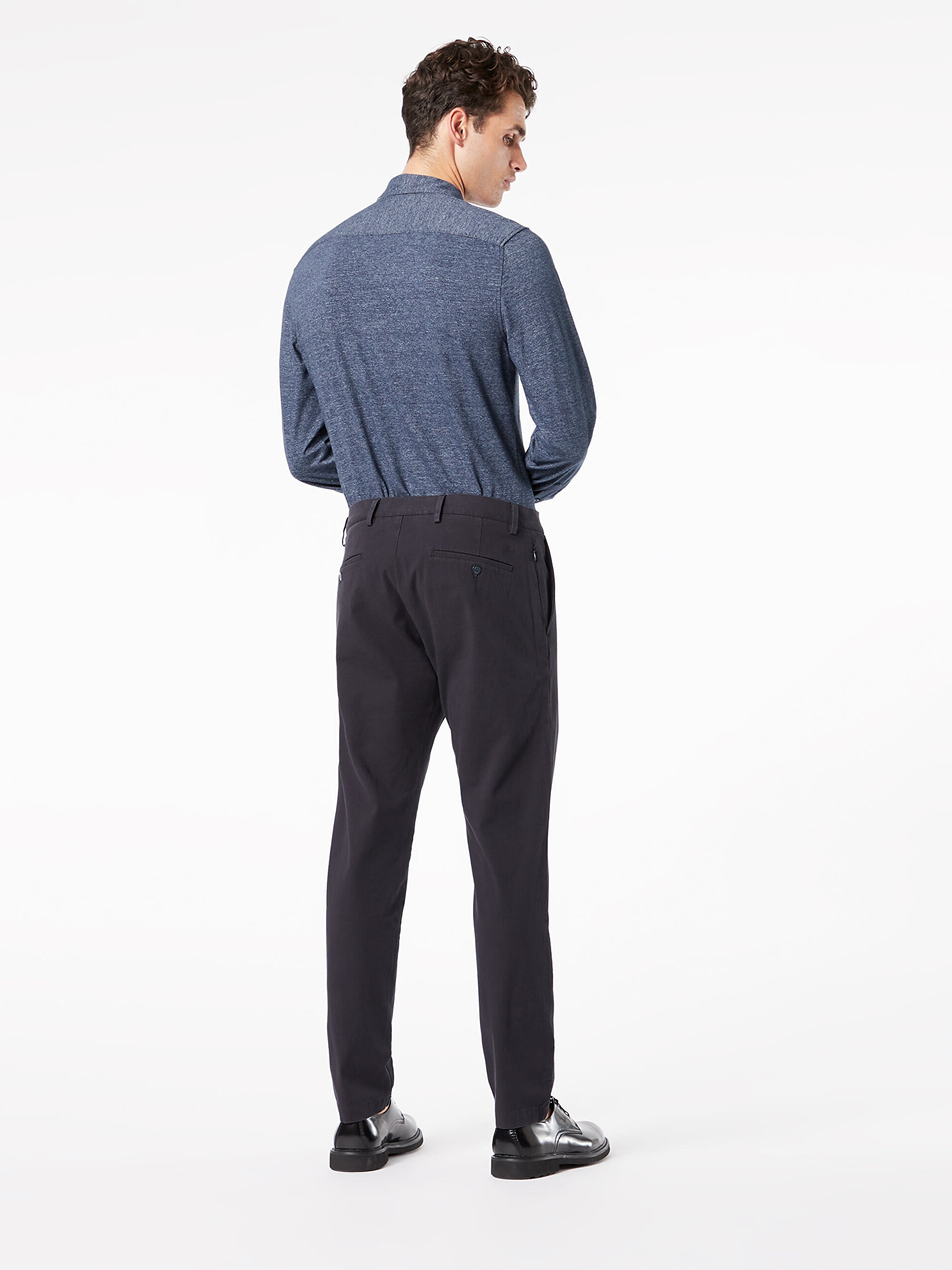 Alpha Chino, Tapered Fit