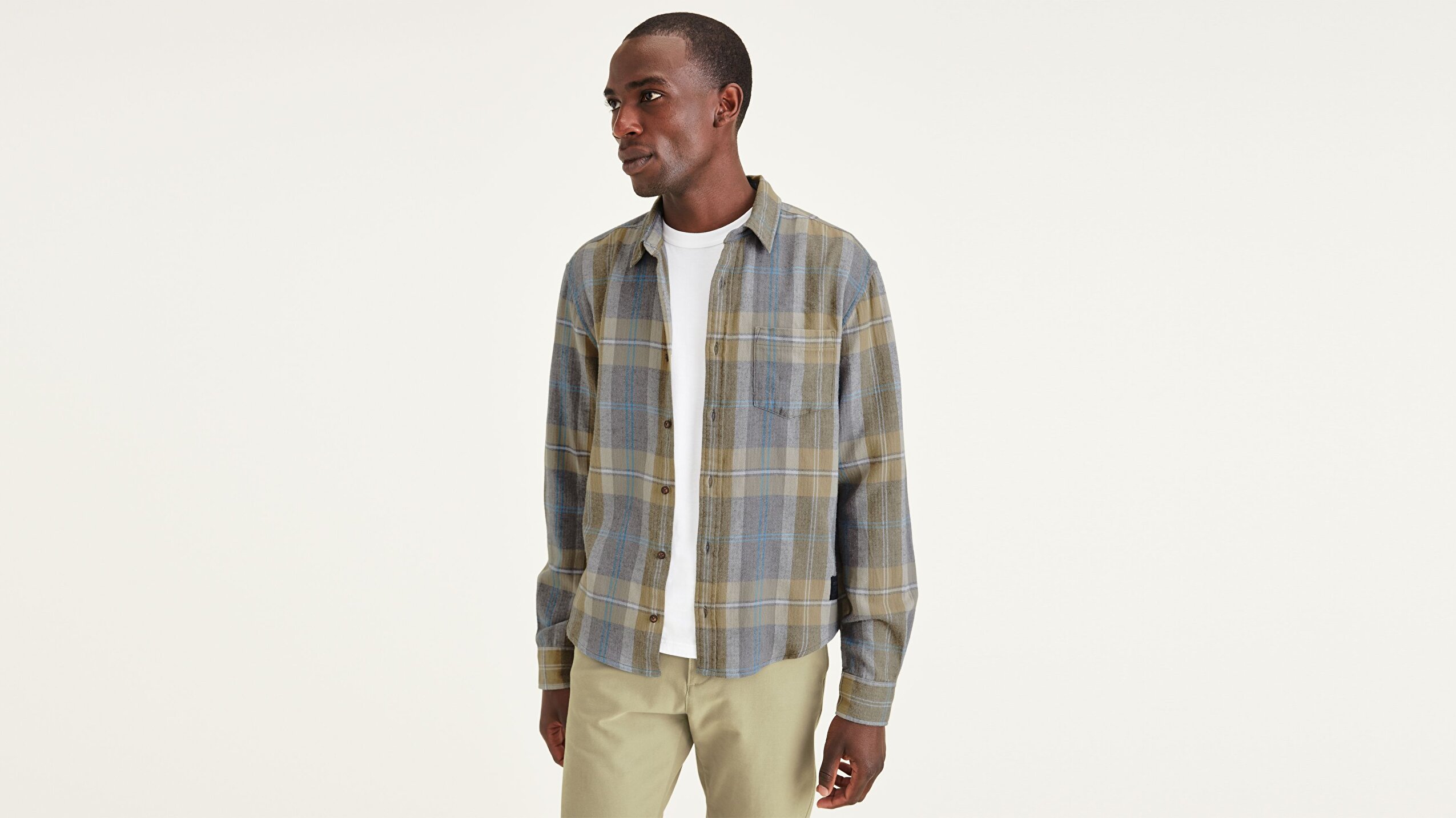 1 Pocket Unbuttoned Collar