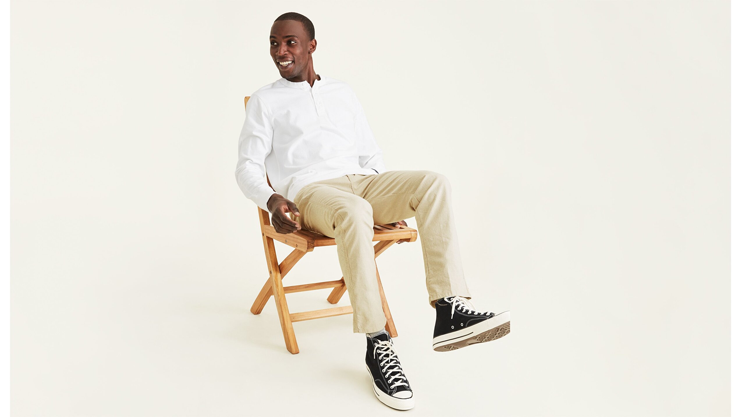Alpha Icon Chino, Tapered Fit